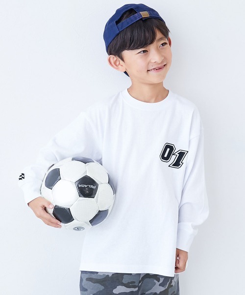 devirock（デビロック）の「綿100% お洗濯してもよれにくい ビッグシルエット袖リブ ワンポイント刺繍 アソート 長袖Tシャツ（Tシャツ/カットソー・キッズ・ブラック系2/ブルー系2/ブルー系/ブラック系/グリーン系/ベージュ系/ブルー系3/ブラック系3/ネイビー系/パープル系/グレー系/ブラック系4/ホワイト系・110cm/100cm/160cm/150cm/140cm/130cm/120cm）」の2枚目の写真