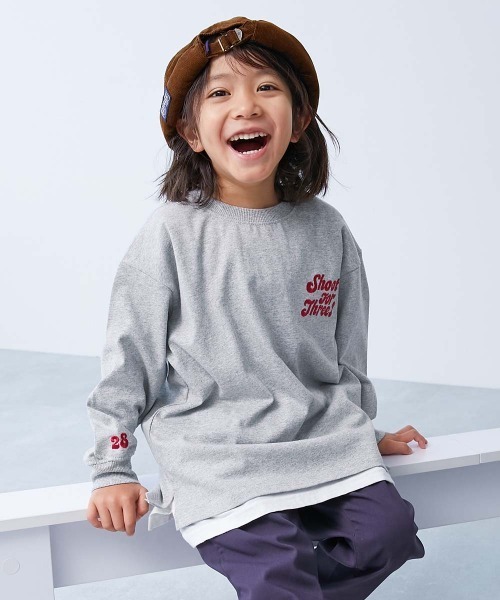 devirock（デビロック）の「綿100% お洗濯してもよれにくい ビッグシルエット袖リブ ワンポイント刺繍 アソート 長袖Tシャツ（Tシャツ/カットソー・キッズ・ブラック系2/ブルー系2/ブルー系/ブラック系/グリーン系/ベージュ系/ブルー系3/ブラック系3/ネイビー系/パープル系/グレー系/ブラック系4/ホワイト系・110cm/100cm/160cm/150cm/140cm/130cm/120cm）」の7枚目の写真