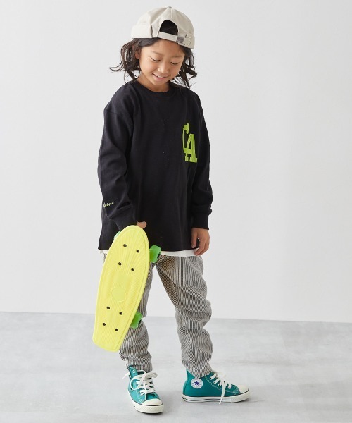 devirock（デビロック）の「綿100% お洗濯してもよれにくい ビッグシルエット袖リブ ワンポイント刺繍 アソート 長袖Tシャツ（Tシャツ/カットソー・キッズ・ブラック系2/ブルー系2/ブルー系/ブラック系/グリーン系/ベージュ系/ブルー系3/ブラック系3/ネイビー系/パープル系/グレー系/ブラック系4/ホワイト系・110cm/100cm/160cm/150cm/140cm/130cm/120cm）」の14枚目の写真