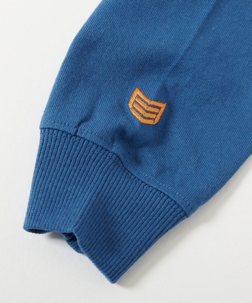 devirock（デビロック）の「綿100% お洗濯してもよれにくい ビッグシルエット袖リブ ワンポイント刺繍 アソート 長袖Tシャツ（Tシャツ/カットソー・キッズ・ブラック系2/ブルー系2/ブルー系/ブラック系/グリーン系/ベージュ系/ブルー系3/ブラック系3/ネイビー系/パープル系/グレー系/ブラック系4/ホワイト系・110cm/100cm/160cm/150cm/140cm/130cm/120cm）」の22枚目の写真