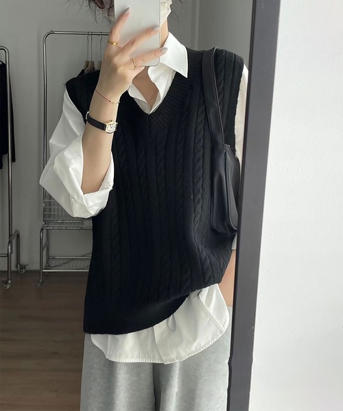 blackdia ocean(ブラックダイヤオーシャン)の「blackdia ocean シンプルVネックニットベスト(ベスト・レディース・ブラック/グレー/オフホワイト/ベージュ・FREE)」の6枚目の写真