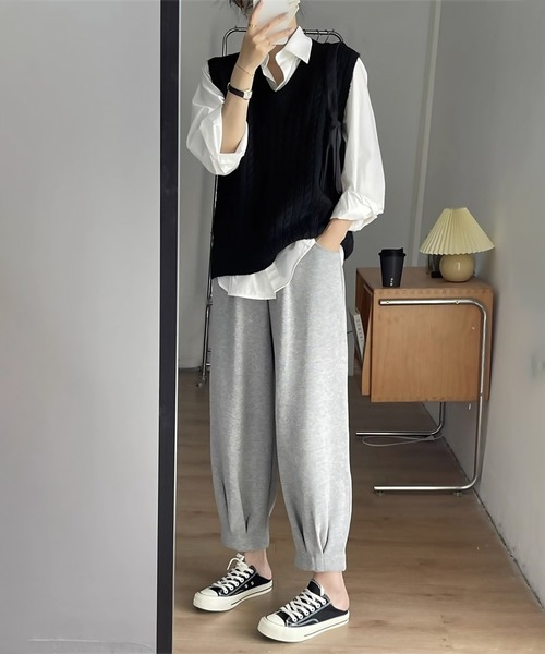 blackdia ocean(ブラックダイヤオーシャン)の「blackdia ocean シンプルVネックニットベスト(ベスト・レディース・ブラック/グレー/オフホワイト/ベージュ・FREE)」の11枚目の写真