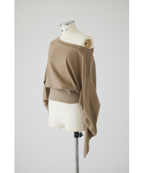RIM.ARK（リムアーク）の「Sleeve tuck cut tops スリーブタックカットトップス（Tシャツ/カットソー・レディース・ブラック/ホワイト/グレイッシュベージュ・FREE）」の17枚目の写真