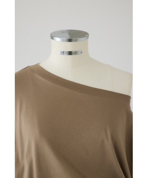 RIM.ARK（リムアーク）の「Sleeve tuck cut tops スリーブタックカットトップス（Tシャツ/カットソー・レディース・ブラック/ホワイト/グレイッシュベージュ・FREE）」の14枚目の写真