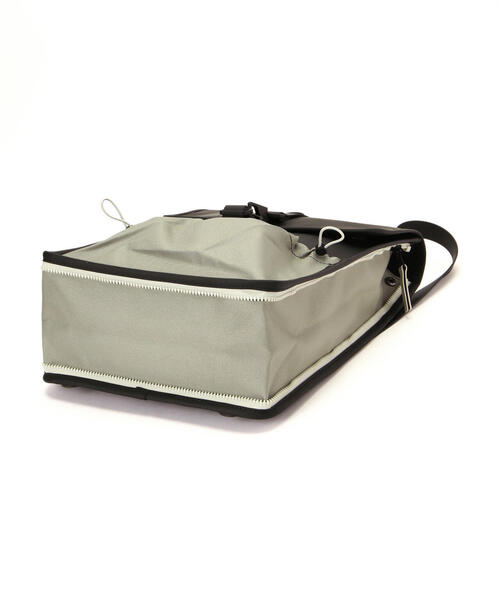 RAINS（レインズ）の「RAINS/レインズ/Mix Backpack Mini（バックパック/リュック・レディース・ブラック/その他3/ブラウン系その他・F）」の17枚目の写真