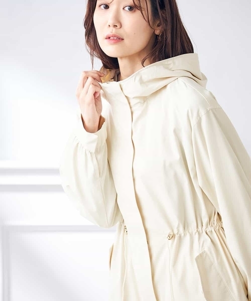a.v.v(アーヴェヴェ)の「ドロストフーディーロングコート(モッズコート・レディース・アイボリー/ネイビー・36/38/40)」の13枚目の写真