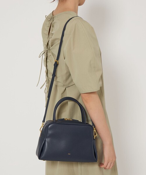 tov（トーヴ）の「＜TOV＞PETAL M（ボストンバッグ・レディース・ネイビー/オフホワイト/ブラック・FREE）」の21枚目の写真
