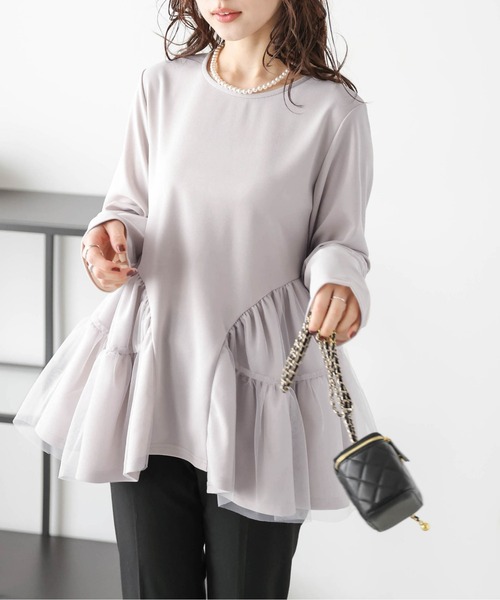 AMELY(エミリー)の「チュールペプラムトップス(Tシャツ/カットソー・レディース・ホワイト/ブラック/グレイッシュベージュ・フリー)」の17枚目の写真