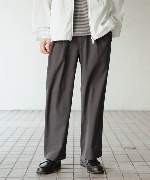 SENSE OF PLACE by URBAN RESEARCH（センスオブプレイスバイアーバンリサーチ）の「ダブルタックワイドパンツ（その他パンツ・メンズ・ブラック/ライトベージュ/チャコールグレー/ブラウン・SMALL/MEDIUM/LARGE）」の2枚目の写真