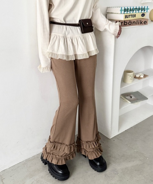 SOLLON.（ソルロン）の「ダブルフリルリブフレアパンツ（その他パンツ・レディース・アイボリー/ブラック/グレー/モカ/ライトブルー/ベージュ/ブルーグレー・FREE/S）」の6枚目の写真