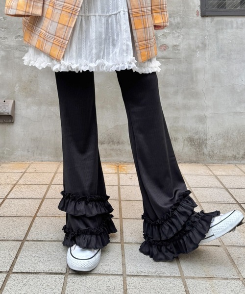 SOLLON.(ソルロン)の「ダブルフリルリブフレアパンツ(その他パンツ・レディース・アイボリー/ブラック/グレー/モカ/ライトブルー・FREE)」の18枚目の写真