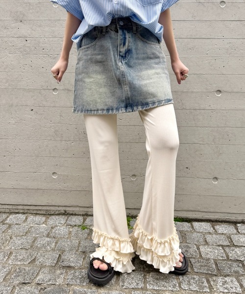 SOLLON.(ソルロン)の「ダブルフリルリブフレアパンツ(その他パンツ・レディース・アイボリー/ブラック/グレー/モカ/ライトブルー・FREE)」の9枚目の写真