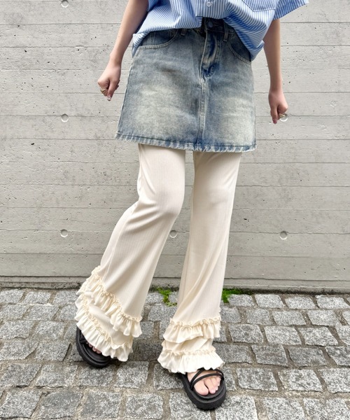 SOLLON.(ソルロン)の「ダブルフリルリブフレアパンツ(その他パンツ・レディース・アイボリー/ブラック/グレー/モカ/ライトブルー・FREE)」の10枚目の写真