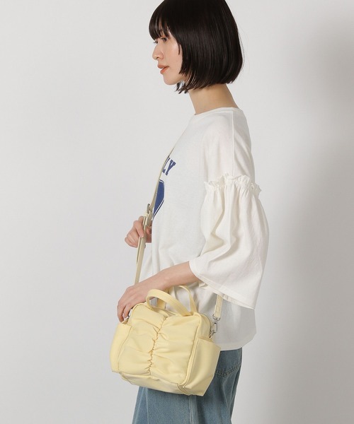 LAKOLE（ラコレ）の「ネオプレーンギャザーショルダーバッグ / 321152（ショルダーバッグ・レディース・ブラック/その他1/レモンイエロー/ブルー・FREE）」の3枚目の写真