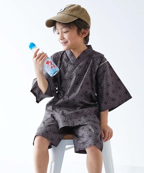 devirock（デビロック）の「えらべるデザイン クラシカル甚平（浴衣・キッズ・ブルー系2/ネイビー系2/グレー系2/ブルー系1/ネイビー系1/グレー系1・90cm/100cm/110cm/120cm/130cm/140cm/150cm/160cm）」の2枚目の写真