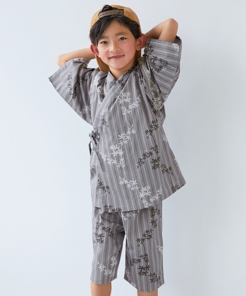 devirock（デビロック）の「えらべるデザイン クラシカル甚平（浴衣・キッズ・ブルー系2/ネイビー系2/グレー系2/ブルー系1/ネイビー系1/グレー系1・90cm/100cm/110cm/120cm/130cm/140cm/150cm/160cm）」の3枚目の写真