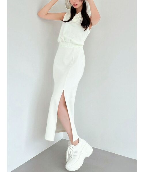 RESEXXY(リゼクシー)の「スウェットフーディーワンピース(ワンピース・レディース・ホワイト/グレー/ブラック・FREE)」の1枚目の写真