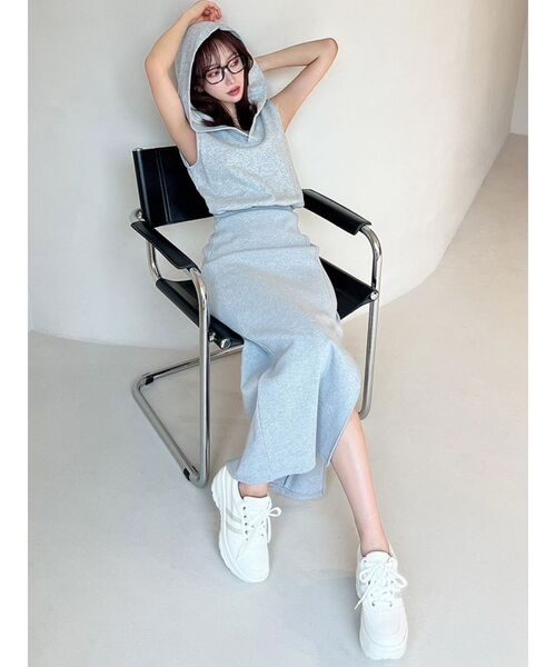 RESEXXY(リゼクシー)の「スウェットフーディーワンピース(ワンピース・レディース・ホワイト/グレー/ブラック・FREE)」の20枚目の写真