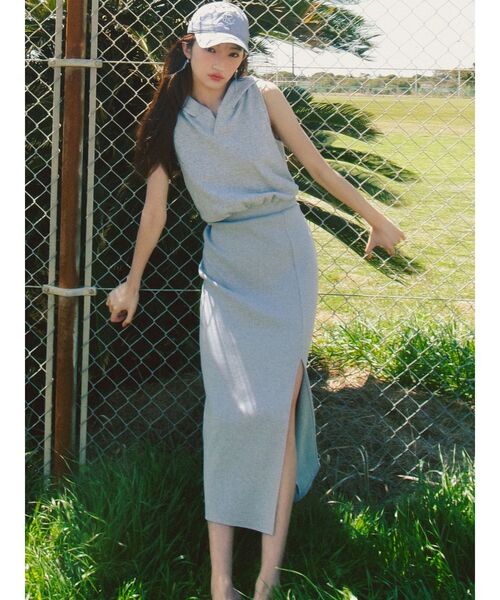 RESEXXY(リゼクシー)の「スウェットフーディーワンピース(ワンピース・レディース・ホワイト/グレー/ブラック・FREE)」の17枚目の写真