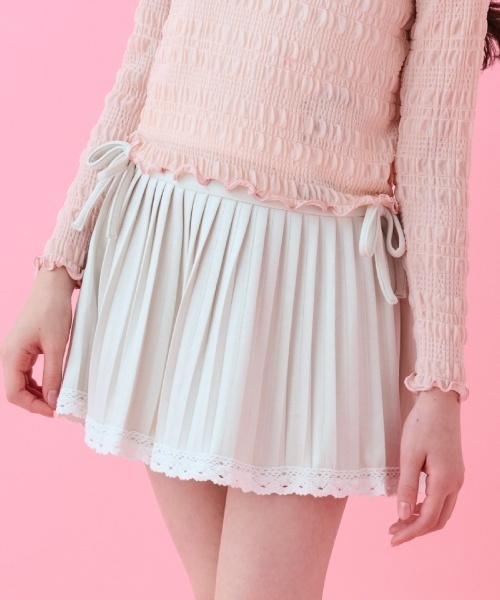 by LOVEiT（バイラビット）の「裾レースティアードプリーツ（スカート・キッズ・ブラック/アイボリー/グレー系・140cm/130cm/120cm/150cm/160cm）」の2枚目の写真