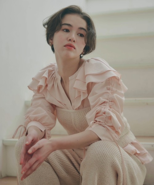 NOTREemor(ノートルエモア)の「frill design blouse(シャツ/ブラウス・レディース・ホワイト/ピンク・FREE)」の2枚目の写真