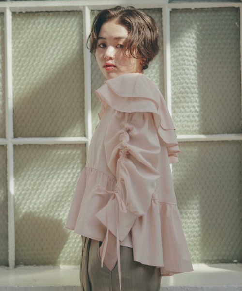 NOTREemor(ノートルエモア)の「frill design blouse(シャツ/ブラウス・レディース・ホワイト/ピンク・FREE)」の5枚目の写真