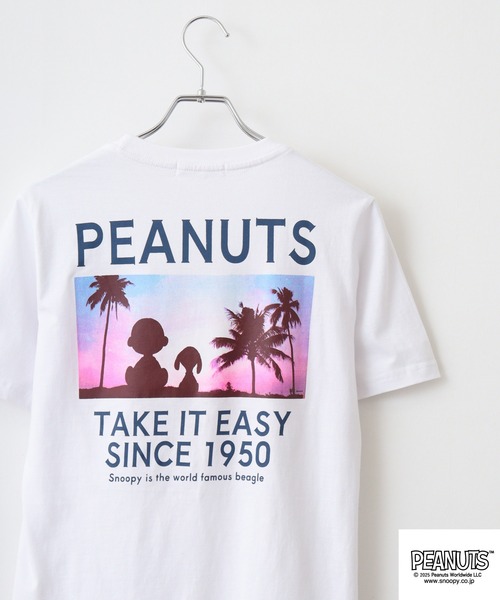 PEANUTS(ピーナッツ)の「PEANUTS プリント&刺繍半袖Tシャツ(Tシャツ/カットソー・メンズ・オートミール/ネイビー/ブラック系/チャコール/ライトパープル/ホワイト/グリーン/サックスブルー系/ライトグリーン/ブラック系1/ライトカーキ/ホワイト系4/杢グレー/クリーム/ホワイト系3/アイボリー系/ネイビー系/ダークグリーン/サックスブルー/ピンクベージュ/ブラック/ホワイト系1/グレー系その他/ホワイト系2/ピンク系その他/グレイッシュベージュ/ホワイト系/ブラック系2/ホワイト系5/チャコールグレー/ベージュ系その他/ホワイト系6/ブラック系3/サックスブルー系1/グレー系その他2/サックスブルー系2/ピンク系その他2/ホワイト系7/ネイビー系2/グレー系その他3/ピンク系その他3/ブラック系5/ブラック系6/ブラック系7/ブラック系8/ブラック系9/ホワイト×レッド/ホワイト×ブルー/ホワイト系その他5/ネイビー系3/ブラック系4/ホワイト系その他2/ホワイト系その他4/ライトグリーン系/ホワイト系その他/ホワイト系その他3/ホワイト×イエロー/ホワイト系8/ホワイト系9・M/L/LL/S)」の12枚目の写真