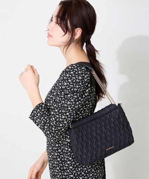 MISCH MASCH(ミッシュマッシュ)の「キルティングチェーンバッグ(ショルダーバッグ・レディース・ブラック・フリ-)」の16枚目の写真