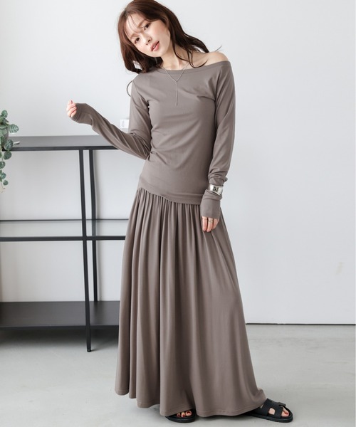 Lajour(ラジュール)の「日本製 ワンショルダートップス+スカート セットアップ(セットアップ・レディース・ブラック/ベージュ/モカ/杢グレー・M/L)」の4枚目の写真
