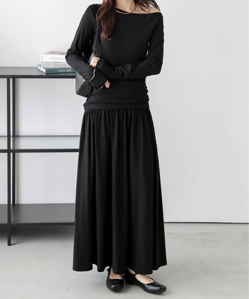 Lajour(ラジュール)の「日本製 ワンショルダートップス+スカート セットアップ(セットアップ・レディース・ブラック/ベージュ/モカ/杢グレー・M/L)」の5枚目の写真