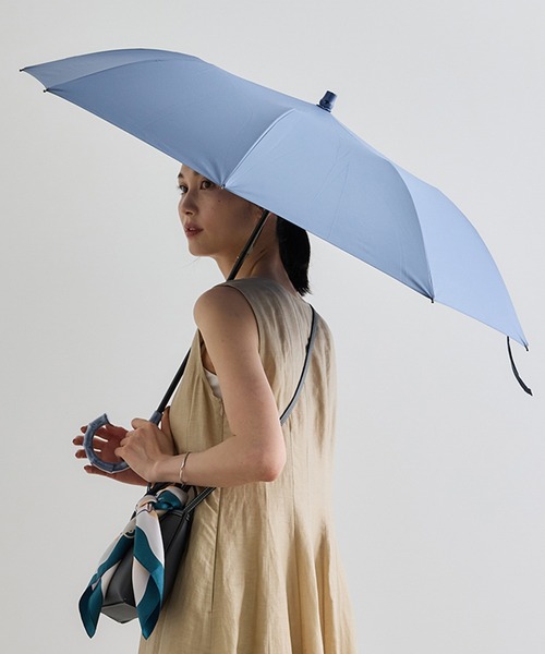 ROPE'(ロペ)の「【晴雨兼用・高機能】2段式開閉 折りたたみバンブーパラソル【UVカット/遮光・遮熱・防水効果】(折りたたみ傘・レディース・ピンク系その他2/ブラック/ブルー系その他4/オフホワイト・FREE)」の3枚目の写真