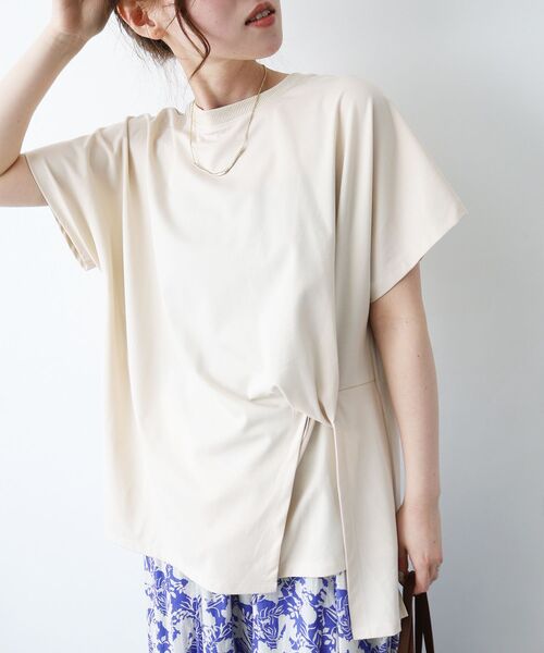 le.coeur blanc(ルクールブラン)の「《WEB限定アイテム》ツイストデザイントップス(Tシャツ/カットソー・レディース・カーキオリーブ/ブラウン/アイボリー/ブラック・38)」の7枚目の写真