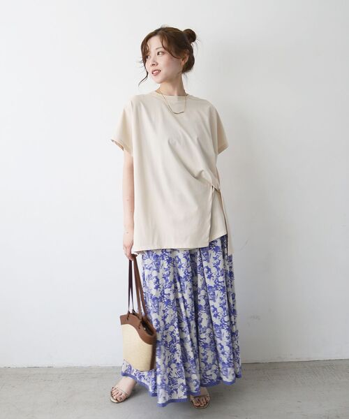 le.coeur blanc(ルクールブラン)の「《WEB限定アイテム》ツイストデザイントップス(Tシャツ/カットソー・レディース・カーキオリーブ/ブラウン/アイボリー/ブラック・38)」の13枚目の写真