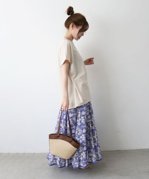le.coeur blanc(ルクールブラン)の「《WEB限定アイテム》ツイストデザイントップス(Tシャツ/カットソー・レディース・カーキオリーブ/ブラウン/アイボリー/ブラック・38)」の15枚目の写真