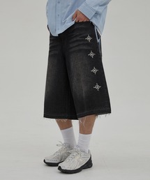 WaiKei | ★K-POPアイドル着用【UNISEX】Wai Kei／STUDバミューダパンツ(デニムパンツ)