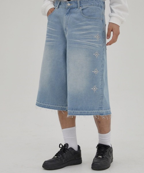 WaiKei（ワイケイ）の「★K-POPアイドル着用【UNISEX】Wai Kei／STUDバミューダパンツ（デニムパンツ・レディース・ブラック/ライトブルー・MEDIUM/LARGE）」の17枚目の写真