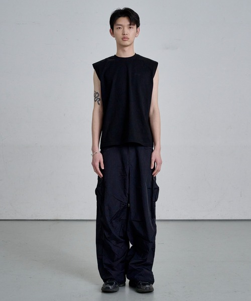 THE CLE(ザクレ)の「SLEEVE LESS T-SHIRTS / スリーブレスTシャツ【ノースリーブ】【袖なし】 タンクトップ Tシャツ トップス メンズ(タンクトップ・メンズ・ブラック・LARGE/SMALL/MEDIUM)」の7枚目の写真