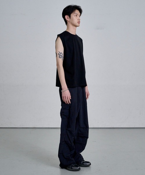 THE CLE(ザクレ)の「SLEEVE LESS T-SHIRTS / スリーブレスTシャツ【ノースリーブ】【袖なし】 タンクトップ Tシャツ トップス メンズ(タンクトップ・メンズ・ブラック・LARGE/SMALL/MEDIUM)」の8枚目の写真