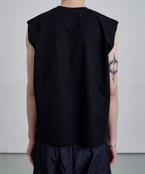 THE CLE(ザクレ)の「SLEEVE LESS T-SHIRTS / スリーブレスTシャツ【ノースリーブ】【袖なし】 タンクトップ Tシャツ トップス メンズ(タンクトップ・メンズ・ブラック・LARGE/SMALL/MEDIUM)」の10枚目の写真