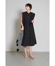 タックデザインノースリーブワンピース