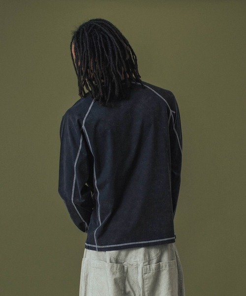 XLARGE(エクストララージ)の「CONTRAST STITCH L/S TEE(Tシャツ/カットソー・メンズ・ブラック/オリーブ/パープル・S/M/L/XL)」の6枚目の写真