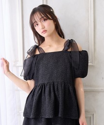 Amourire girl（アムリールガール）の「袖2WAY肩リボンエンボスブラウス（シャツ/ブラウス）」