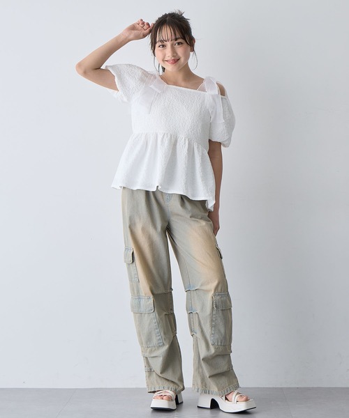 Amourire girl（アムリールガール）の「袖2WAY肩リボンエンボスブラウス（シャツ/ブラウス・キッズ・オフホワイト/ブラック・130cm/140cm/150cm/160cm）」の17枚目の写真