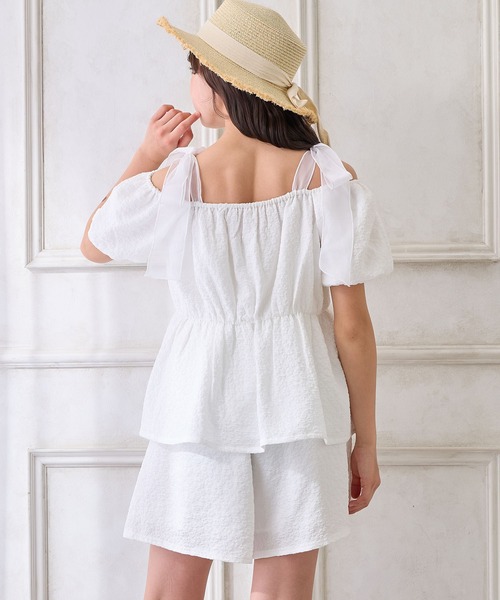 Amourire girl（アムリールガール）の「袖2WAY肩リボンエンボスブラウス（シャツ/ブラウス・キッズ・オフホワイト/ブラック・130cm/140cm/150cm/160cm）」の13枚目の写真