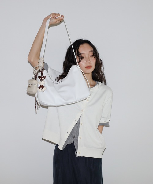 soins（ソワン）の「【牛革】ミニマルショルダーバッグ（ショルダーバッグ・レディース・ブラック/ホワイト/ブラウン・FREE）」の6枚目の写真