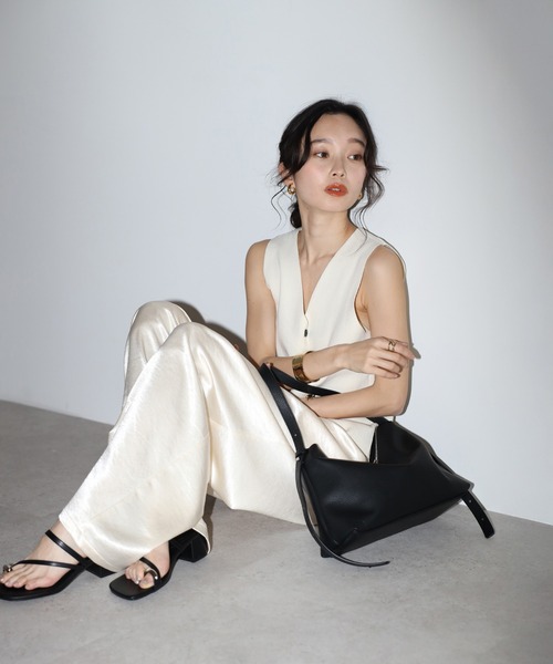 soins（ソワン）の「【牛革】ミニマルショルダーバッグ（ショルダーバッグ・レディース・ブラック/ホワイト/ブラウン・FREE）」の18枚目の写真