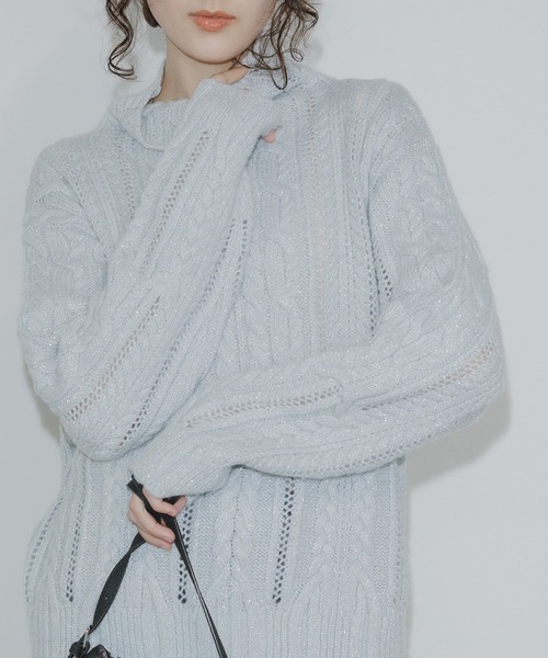 ADAWAS(アダワズ)の「ADAWAS/アダワス METALLIC AIRY KNIT TOP タートルネックニット ケーブルニット(ニット/セーター・レディース・シルバー・FREE)」の1枚目の写真