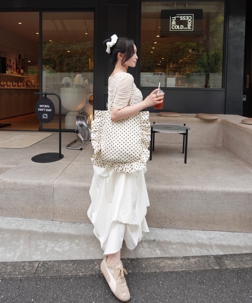 VALENTINO ♪ アンティーブ ジャカード x ファブリック Mトート VALENTINO ♪ アンティーブ ジャカード x ファブリック Mトート