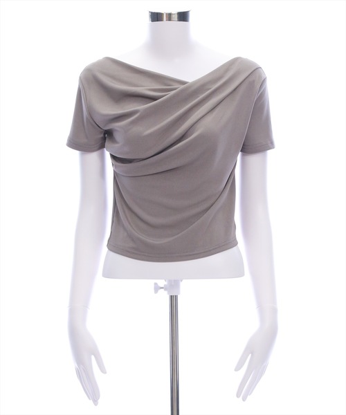 clear（クリア）の「ドレープデザイン半袖カットソートップス[オフィスカジュアル 着回し抜群 大人 カジュアル]（Tシャツ/カットソー・レディース・チャコールグレー/オフホワイト/ブラック/ブルーグレー/グレー系その他/ピンク/ミント/モカ/カーキ/グレイッシュベージュ・F）」の14枚目の写真