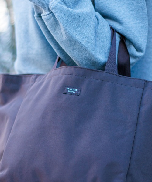 STANDARD SUPPLY（スタンダードサプライ）の「[ STANDARD SUPPLY ] SIMPLICITY B TOTE S / ビートートエス（トートバッグ・レディース・ダークブラウン・S）」の4枚目の写真